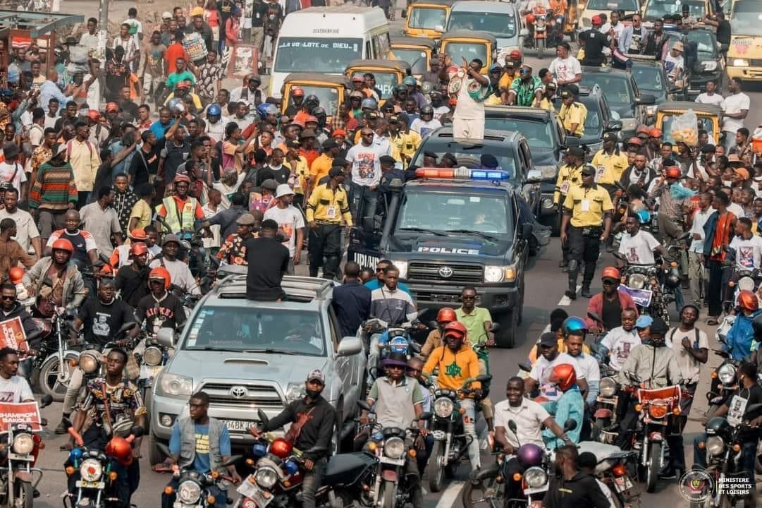 Hero's welcome for Martin Bakole as he returns home to the Democratic Republic of the Congo