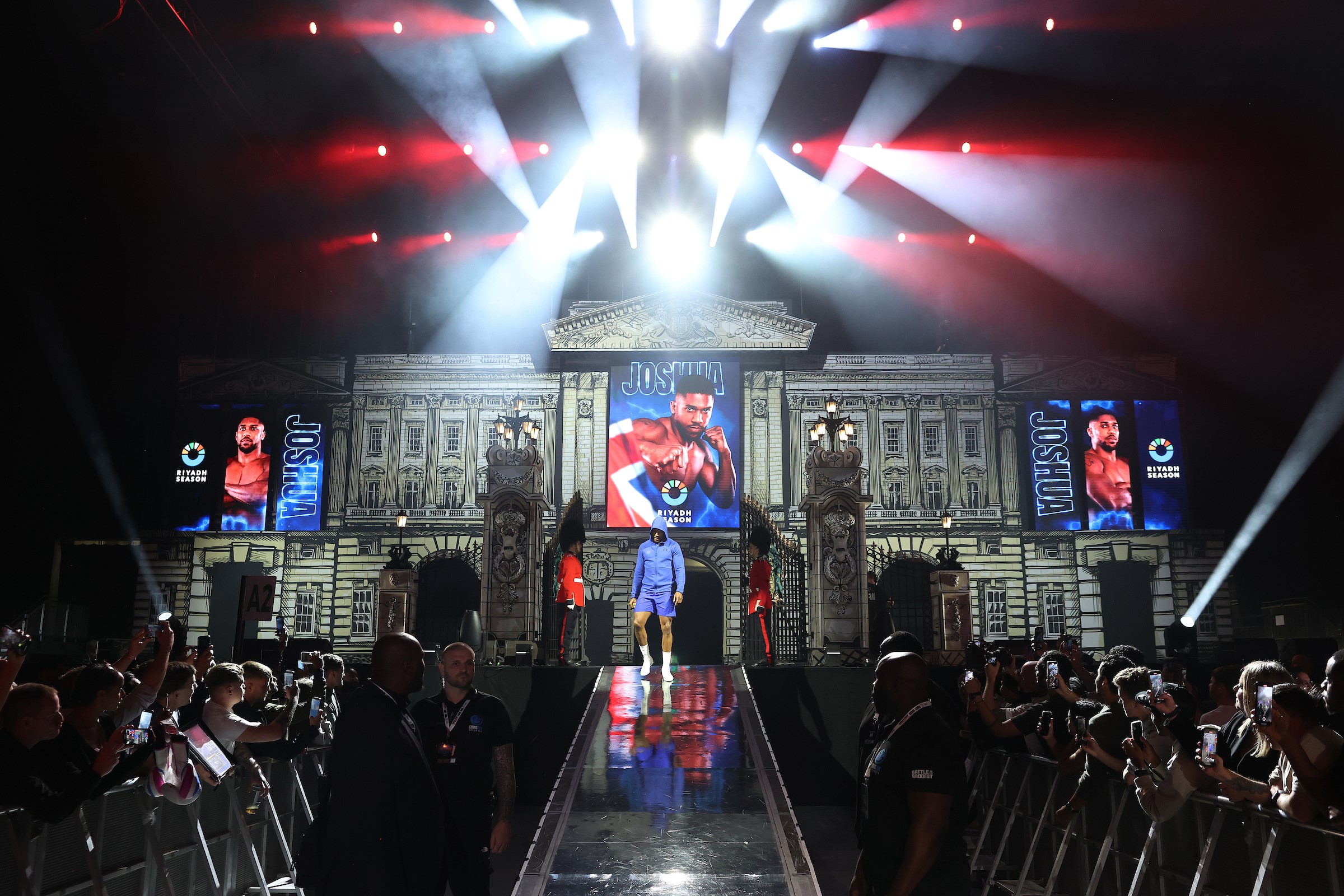 Daniel Dubois says he has suffered in the gym for months and Anthony Joshua is ready to show his gladiatorial spirit