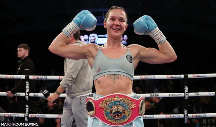 Triple Champ - Terri Harper beats Rhiannon Dixon to become three-weight world champion