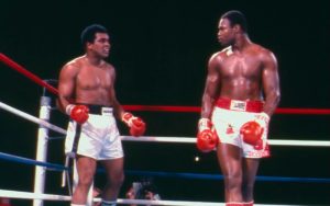 muhammad ali vs larry holmes