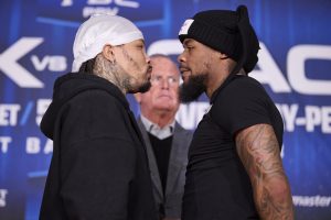 boxers gervonta davis face to face with lamont roach